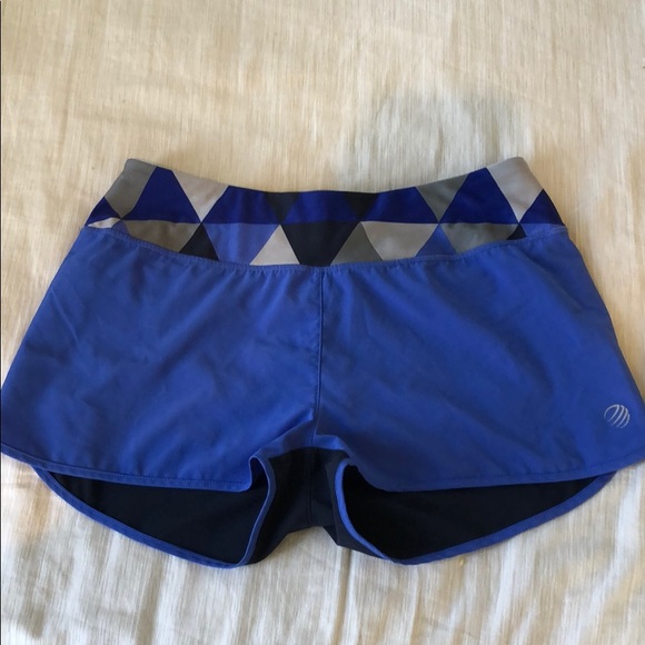 Workout Shorts with back pocket - Picture 1 of 2